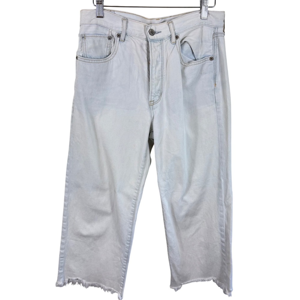 American Eagle Light Wash High Rise Crop Button Fly Raw Hem Jeans‎ Womens Size 6